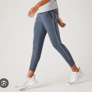 NWOT Athleta Venice Track Stripe Joggers Granite Blue XS Petite